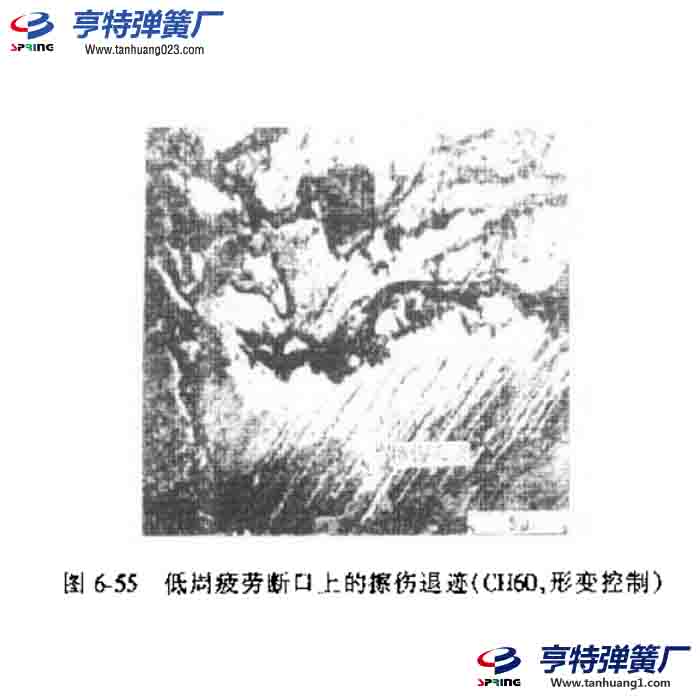 弹簧低周疲劳断裂形态